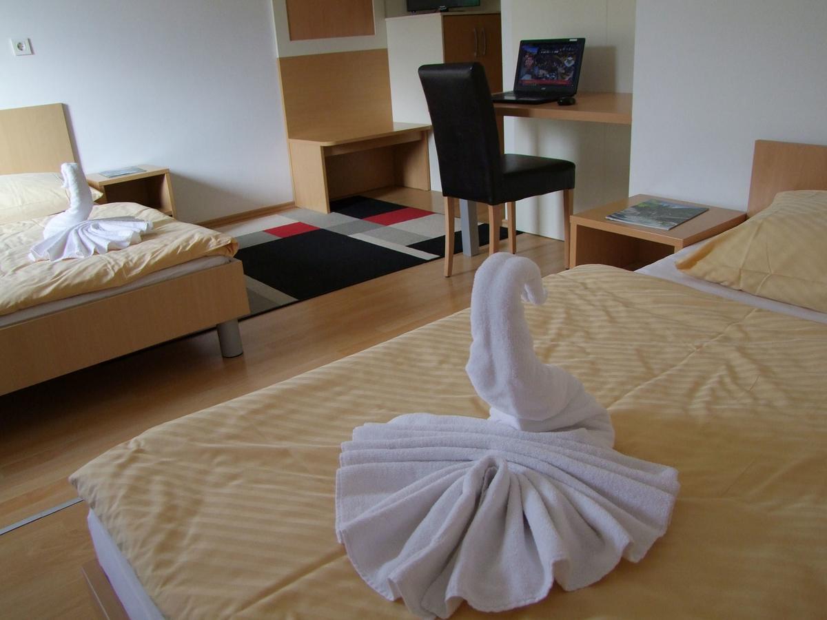 Hotel Galaksija Trebnje Eksteriør bilde